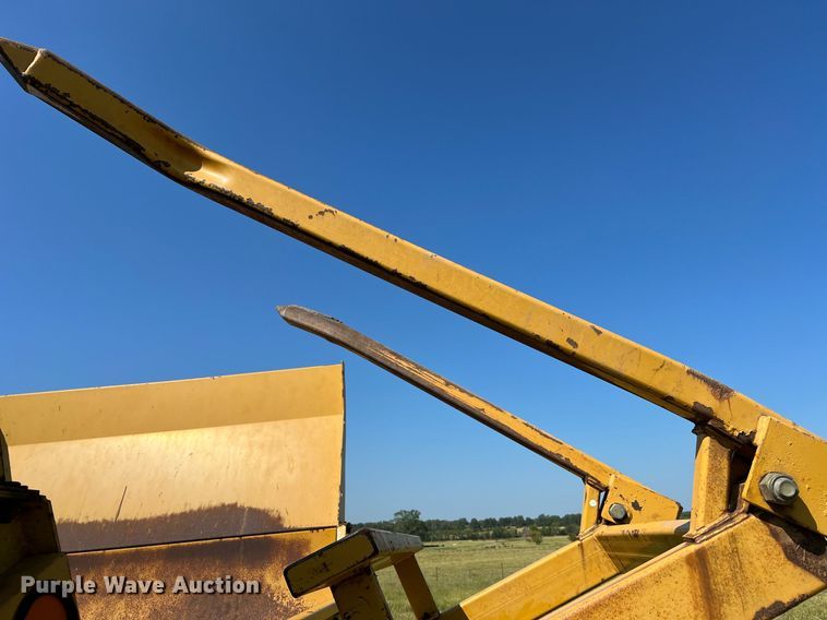 image for item DQ2151 2010 Vermeer BP7000  bale processor