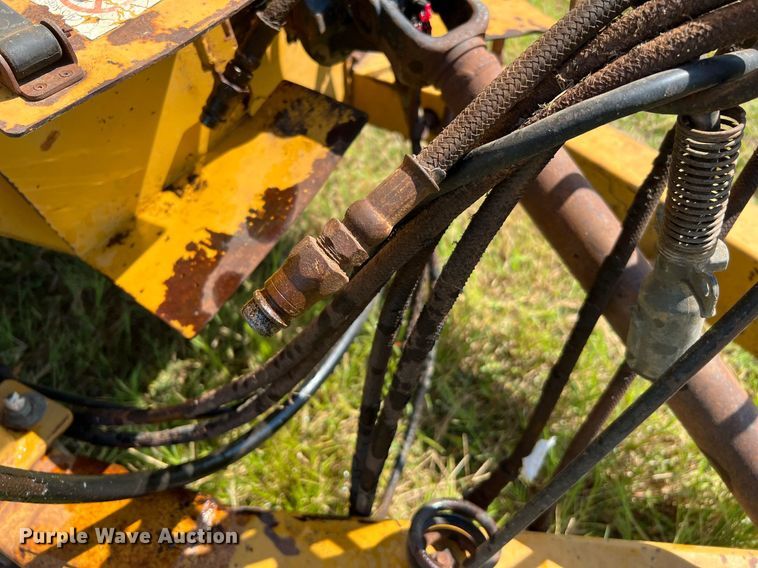 image for item DQ2151 2010 Vermeer BP7000  bale processor