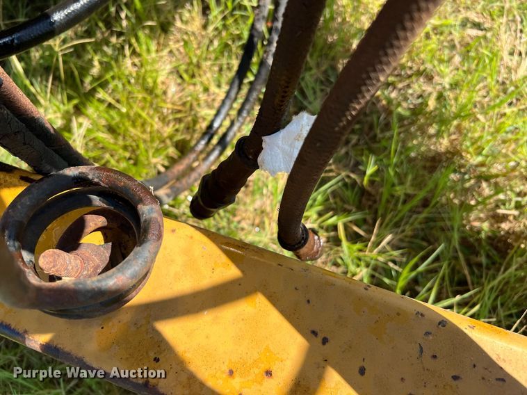 image for item DQ2151 2010 Vermeer BP7000  bale processor