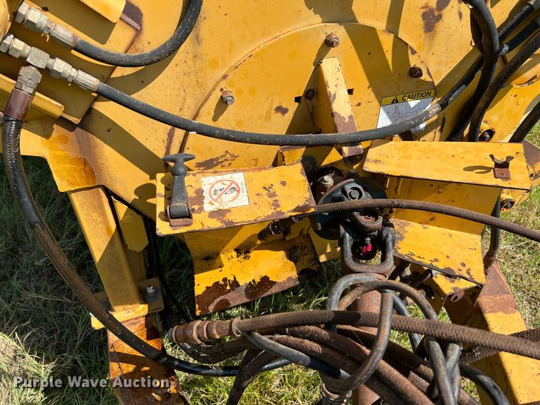 image for item DQ2151 2010 Vermeer BP7000  bale processor