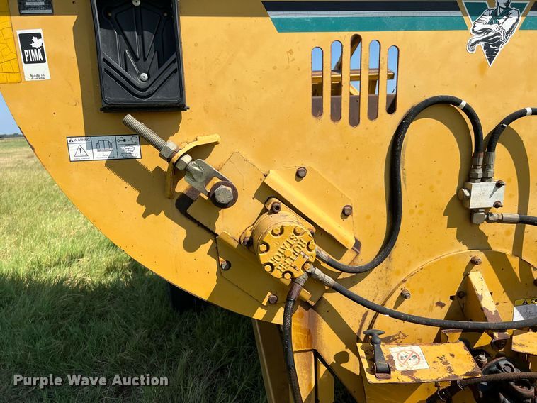 image for item DQ2151 2010 Vermeer BP7000  bale processor