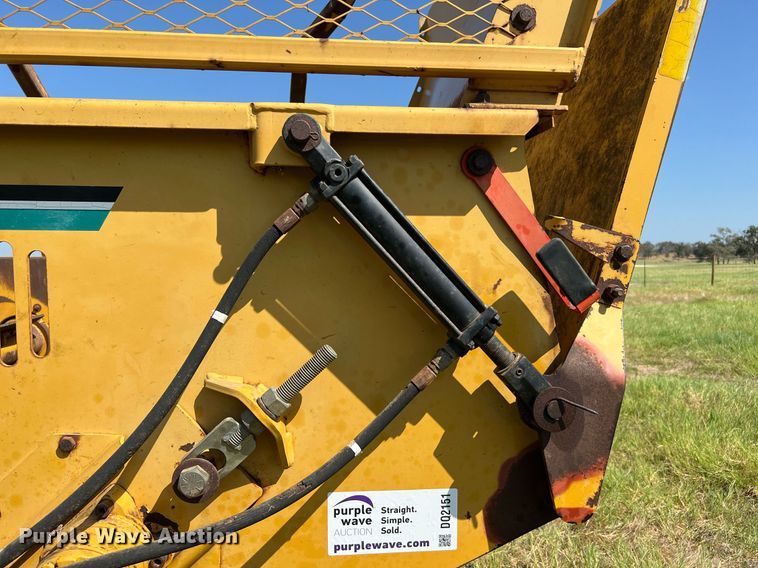 image for item DQ2151 2010 Vermeer BP7000  bale processor