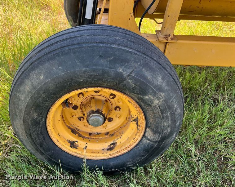 image for item DQ2151 2010 Vermeer BP7000  bale processor