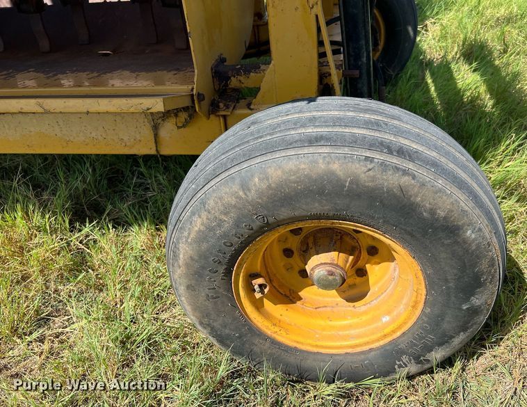 image for item DQ2151 2010 Vermeer BP7000  bale processor