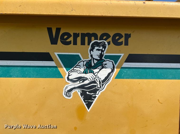 image for item DQ2151 2010 Vermeer BP7000  bale processor