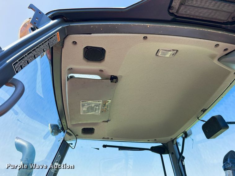 image for item DQ2152 2017 Kubota M6-111  MFWD tractor