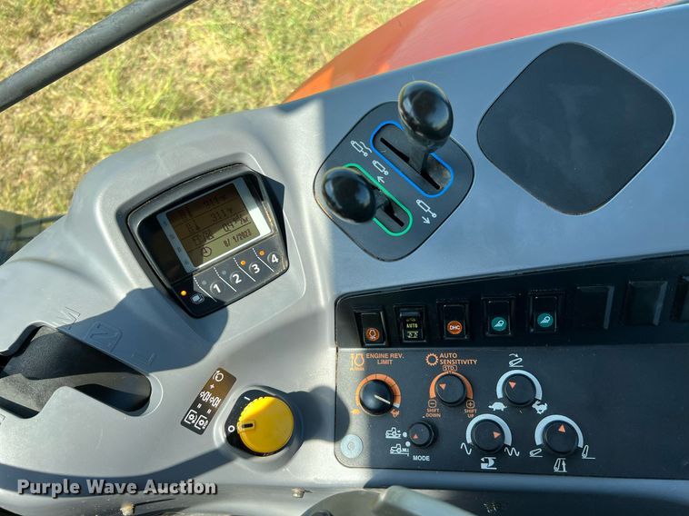 image for item DQ2152 2017 Kubota M6-111  MFWD tractor