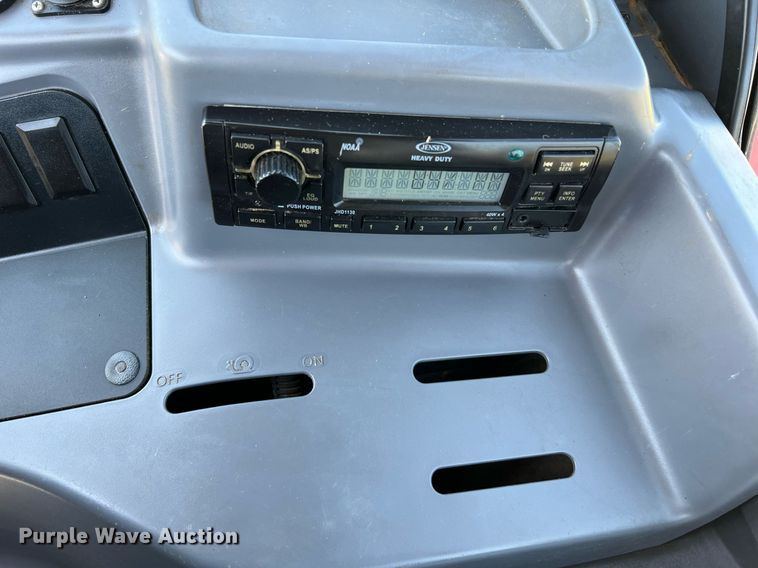 image for item DQ2152 2017 Kubota M6-111  MFWD tractor