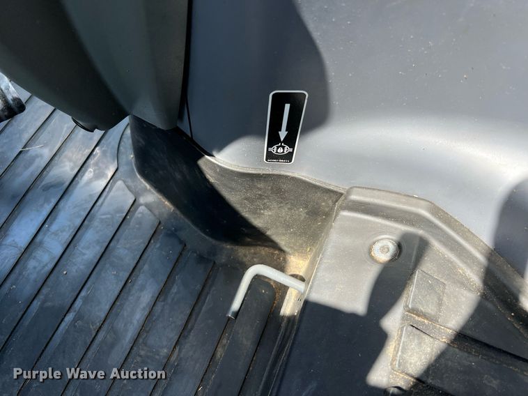 image for item DQ2152 2017 Kubota M6-111  MFWD tractor