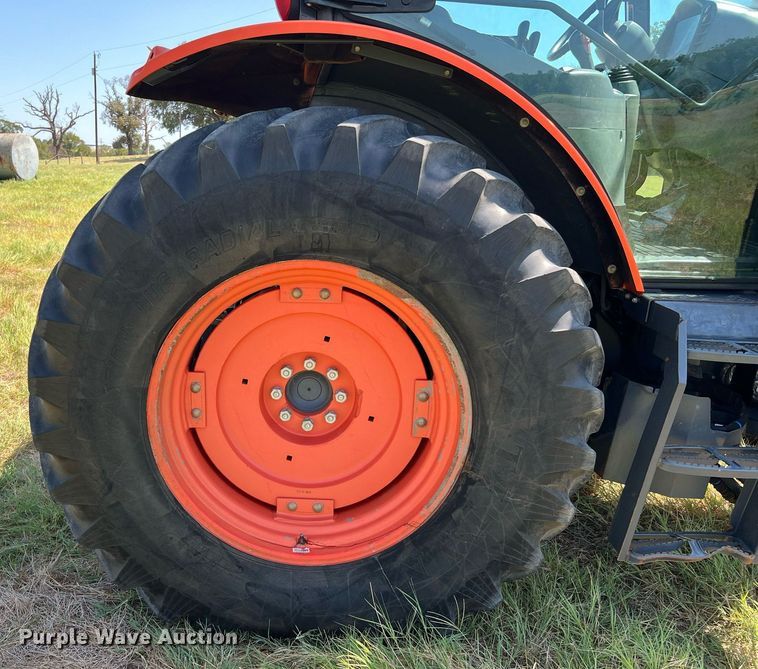 image for item DQ2152 2017 Kubota M6-111  MFWD tractor