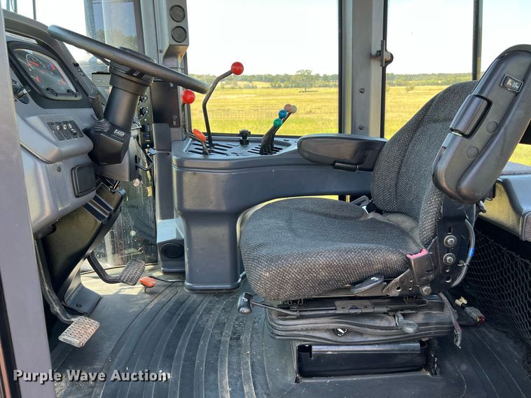 image for item DQ2153 2013 Versatile 2375  4WD tractor