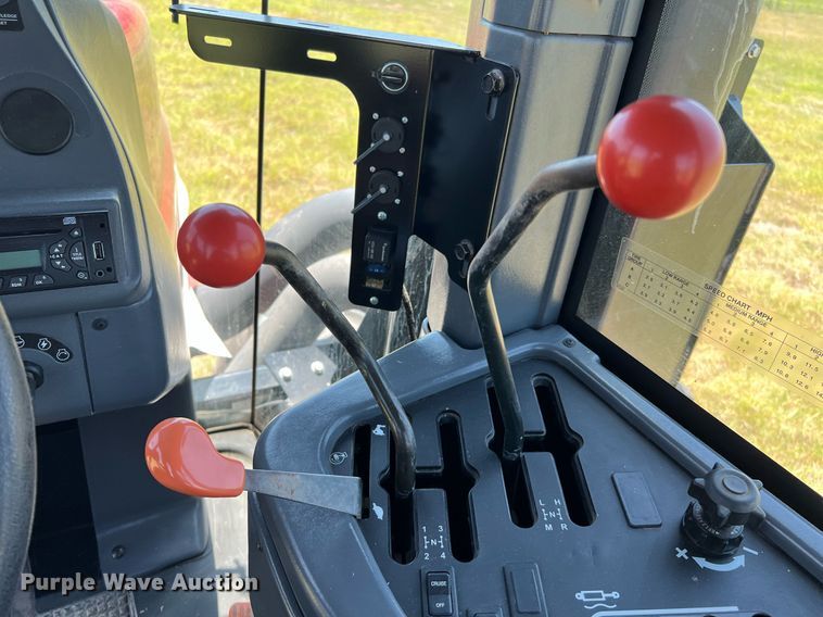 image for item DQ2153 2013 Versatile 2375  4WD tractor