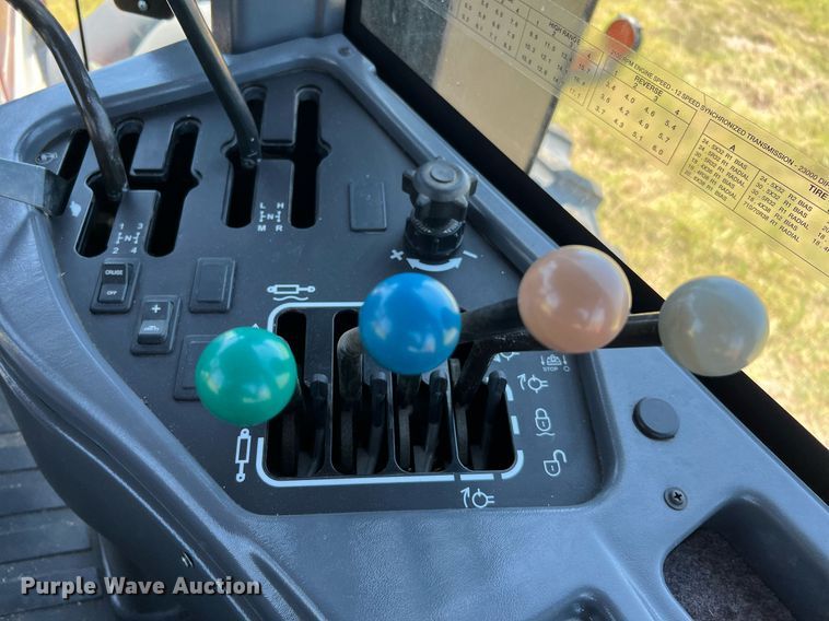 image for item DQ2153 2013 Versatile 2375  4WD tractor