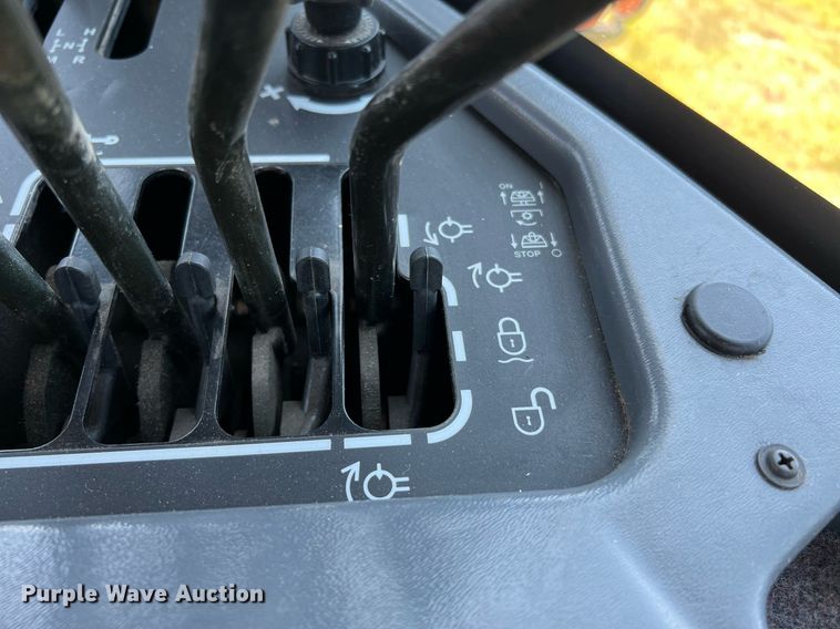 image for item DQ2153 2013 Versatile 2375  4WD tractor