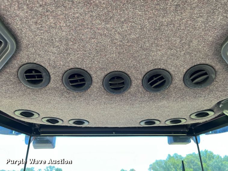 image for item DQ2153 2013 Versatile 2375  4WD tractor