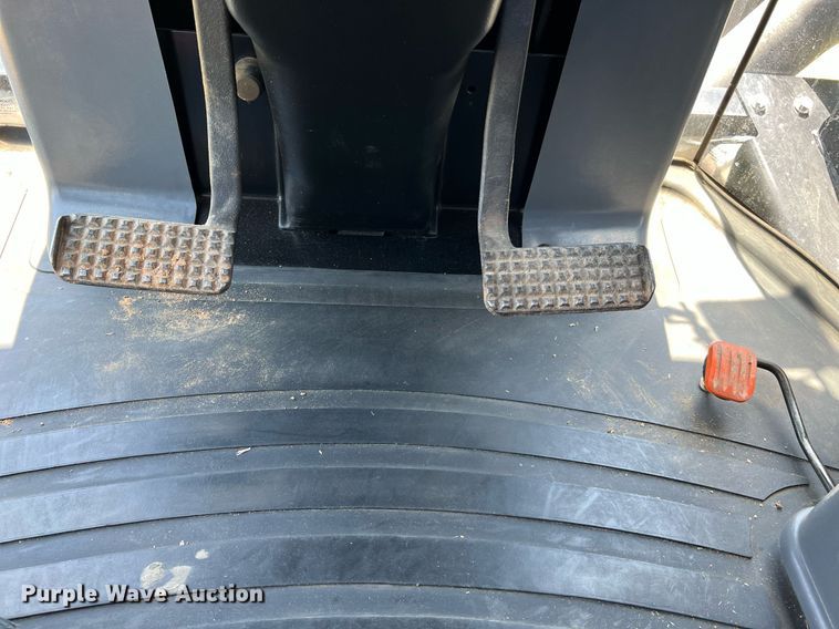 image for item DQ2153 2013 Versatile 2375  4WD tractor