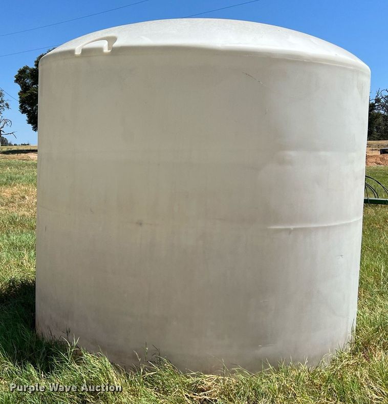 image for item DQ2156 Poly tank