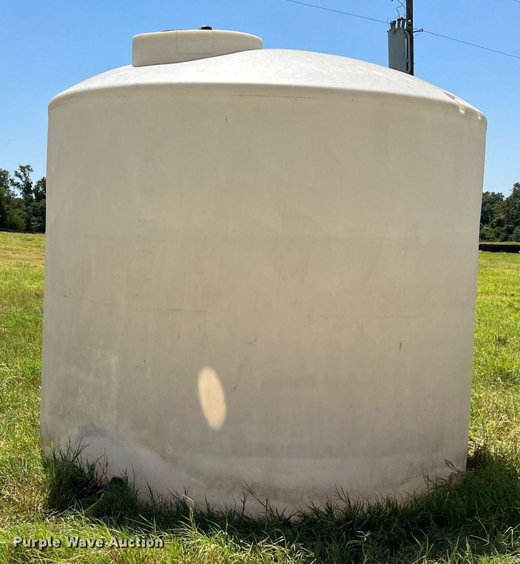 image for item DQ2156 Poly tank