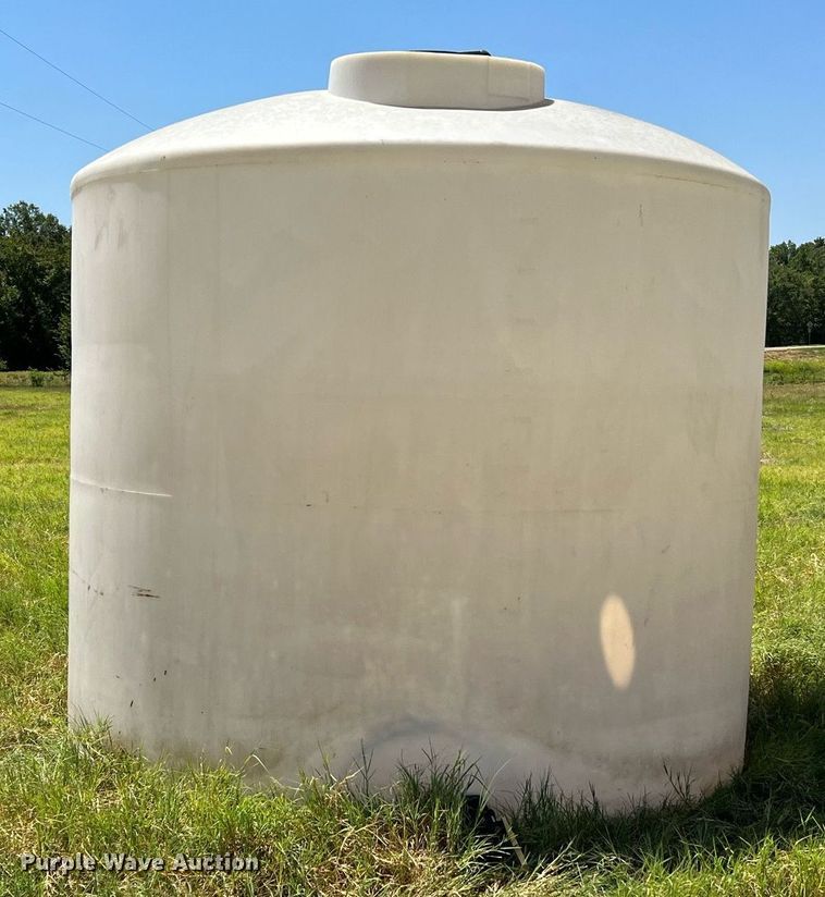 image for item DQ2156 Poly tank