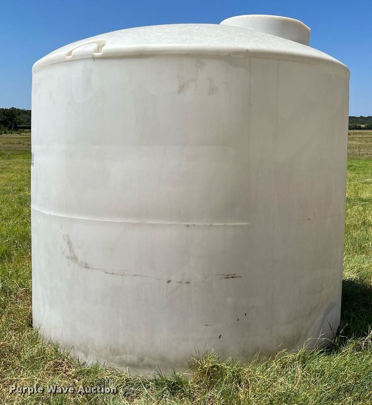 image for item DQ2156 Poly tank