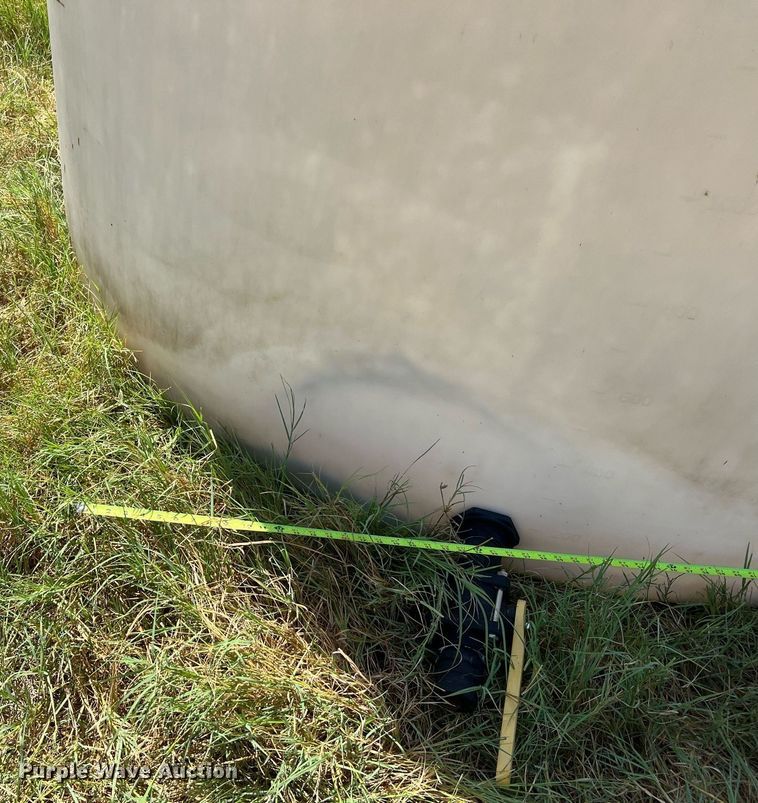 image for item DQ2156 Poly tank