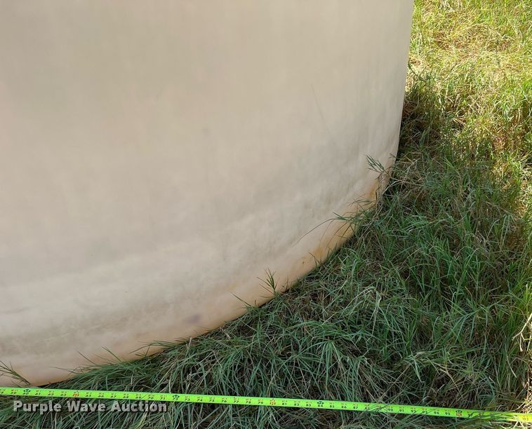 image for item DQ2156 Poly tank