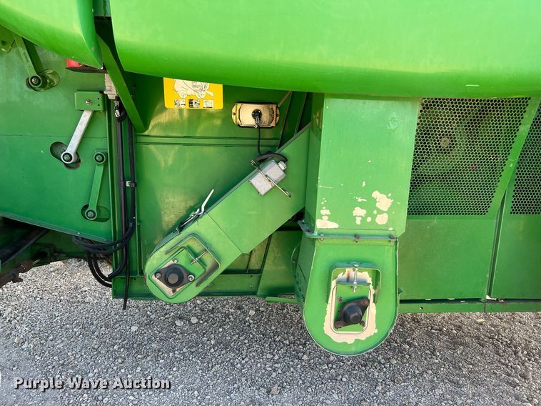 image for item DQ2161 2005 John Deere 9860 STS  combine