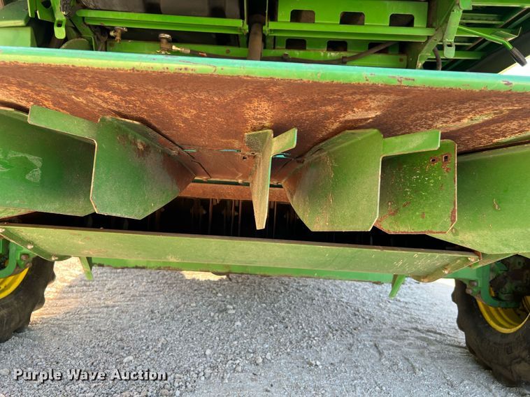 image for item DQ2161 2005 John Deere 9860 STS  combine