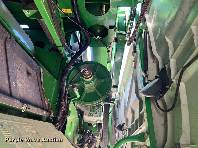 image for item DQ2161 2005 John Deere 9860 STS  combine