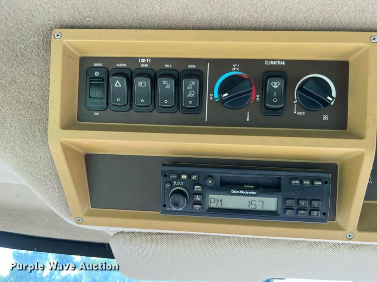 image for item DQ2161 2005 John Deere 9860 STS  combine