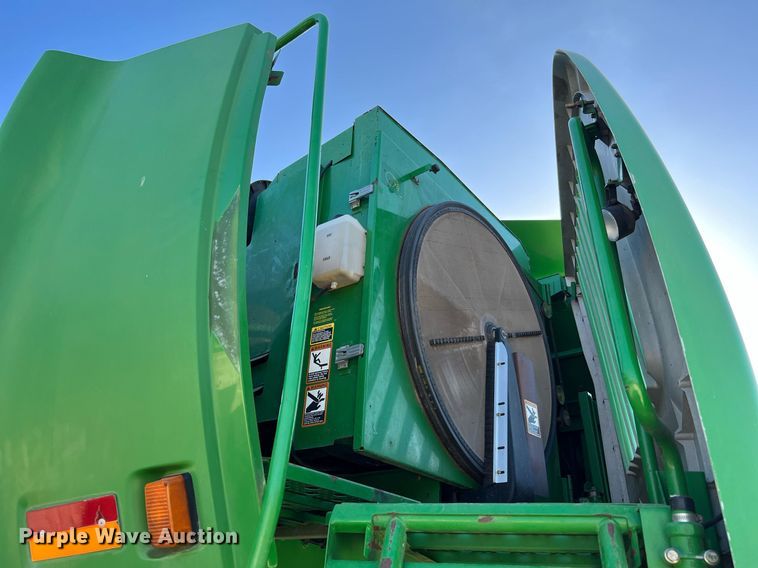 image for item DQ2161 2005 John Deere 9860 STS  combine