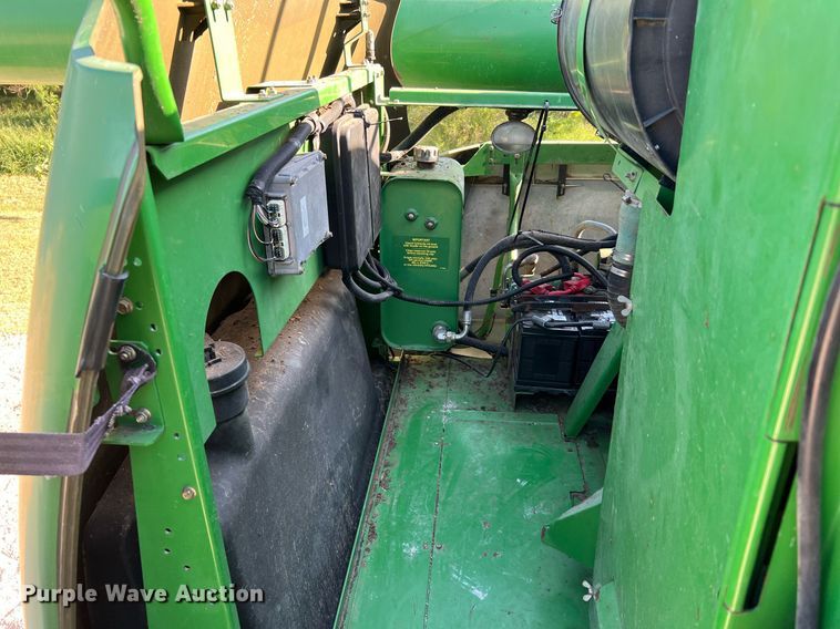 image for item DQ2161 2005 John Deere 9860 STS  combine