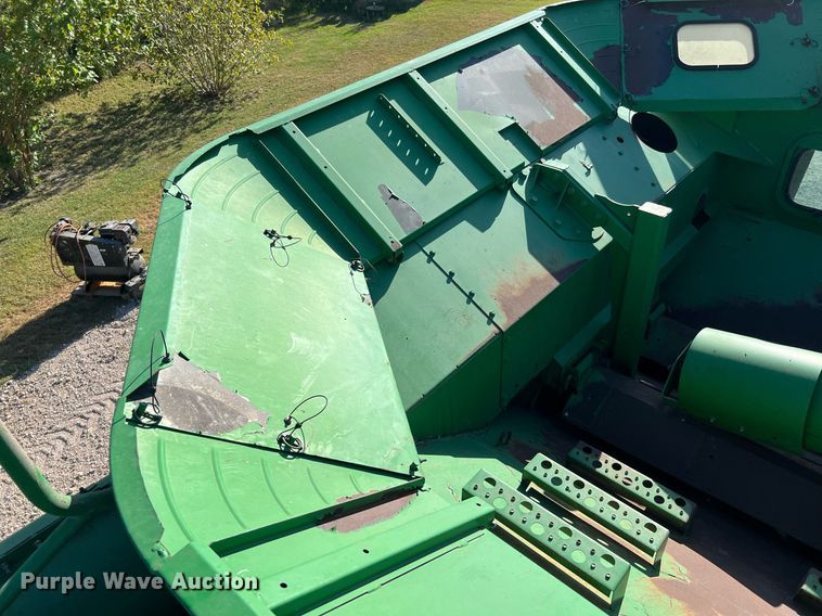 image for item DQ2161 2005 John Deere 9860 STS  combine