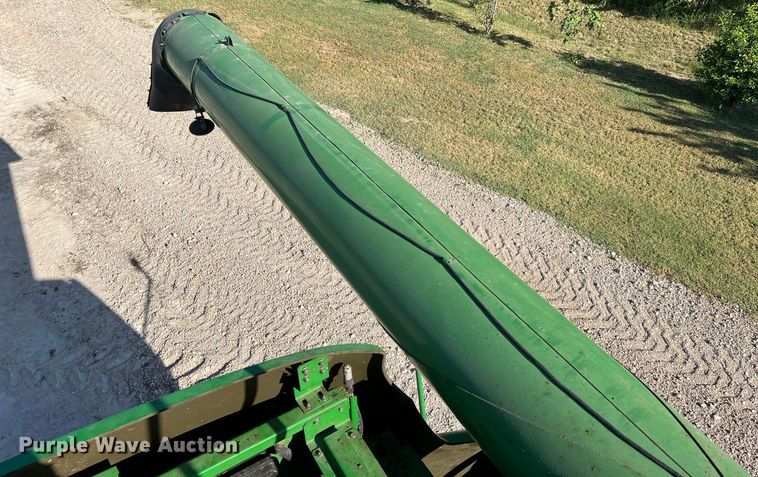 image for item DQ2161 2005 John Deere 9860 STS  combine