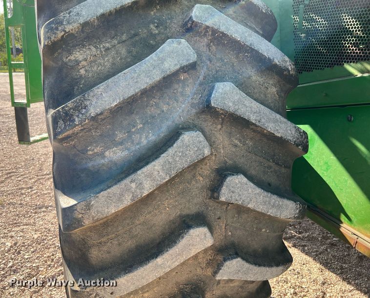 image for item DQ2161 2005 John Deere 9860 STS  combine