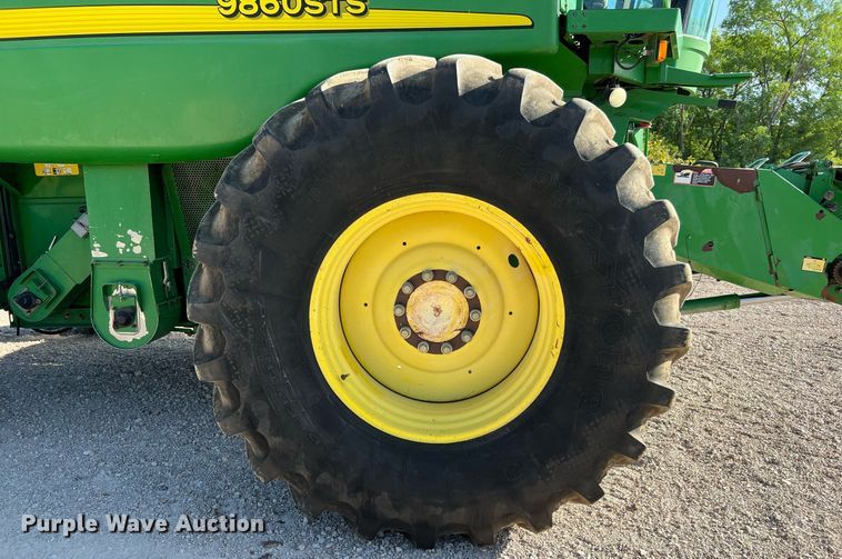 image for item DQ2161 2005 John Deere 9860 STS  combine