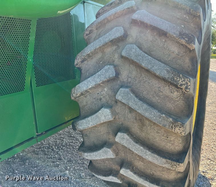 image for item DQ2161 2005 John Deere 9860 STS  combine