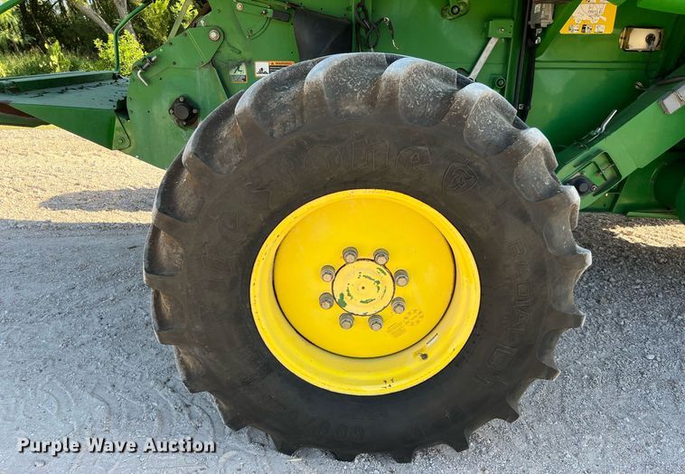 image for item DQ2161 2005 John Deere 9860 STS  combine