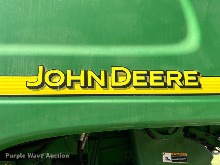 image for item DQ2161 2005 John Deere 9860 STS  combine