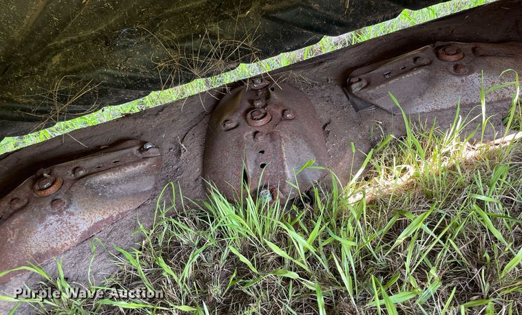 image for item HN9952 2009 John Deere 956  swather / windrower