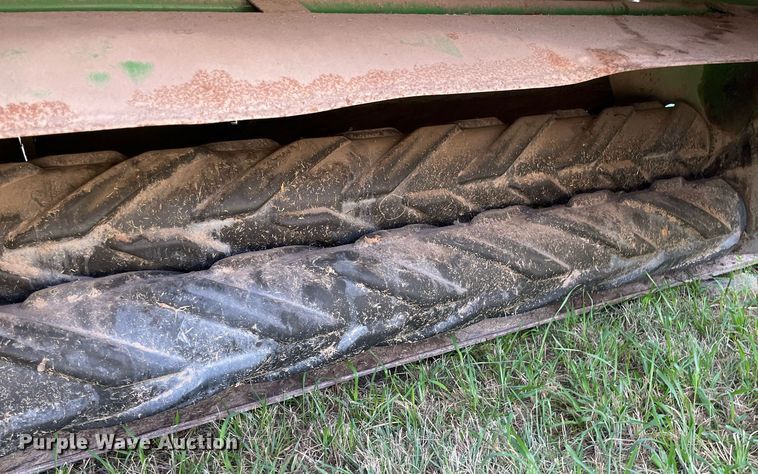 image for item HN9952 2009 John Deere 956  swather / windrower