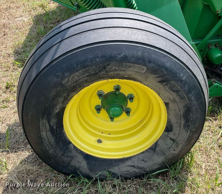 image for item HN9952 2009 John Deere 956  swather / windrower