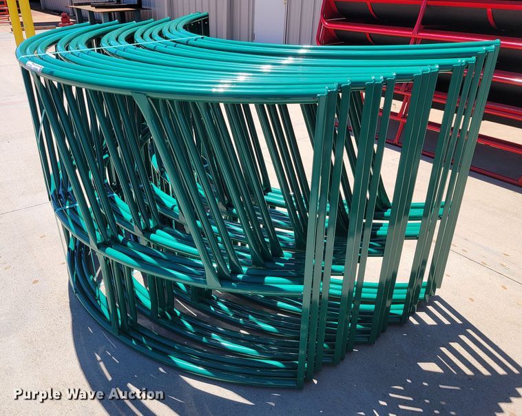 image for item HY9098 (5) B&W PT17020 hay bale feeders