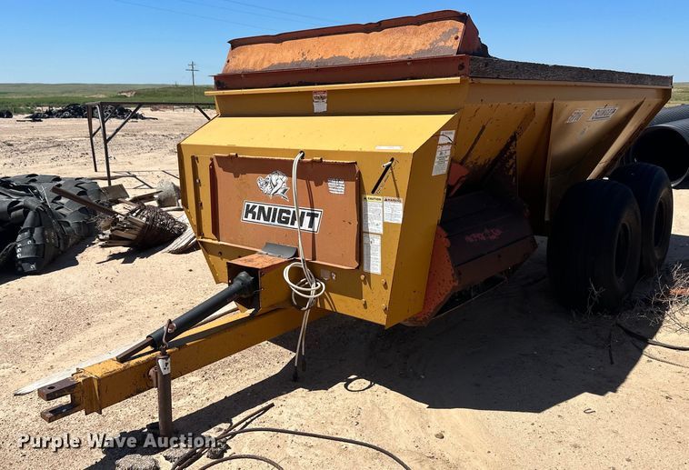 image for item IU9524 knight 7716 Slinger manure spreader