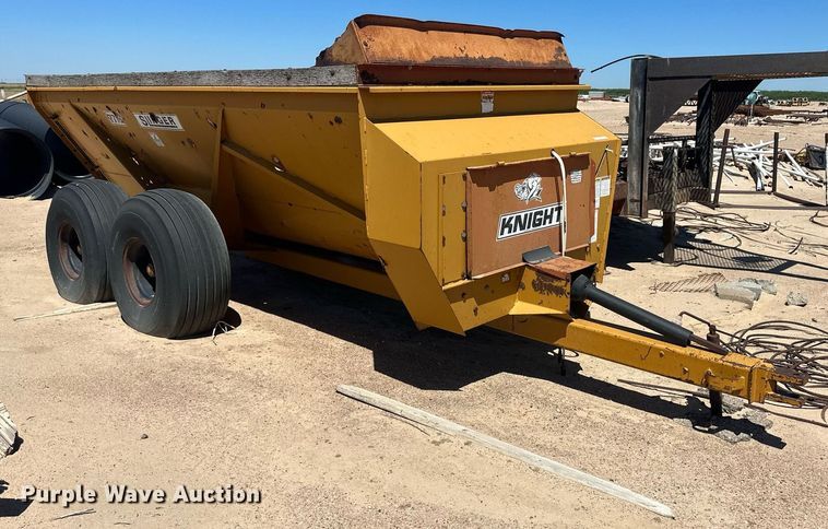 image for item IU9524 knight 7716 Slinger manure spreader