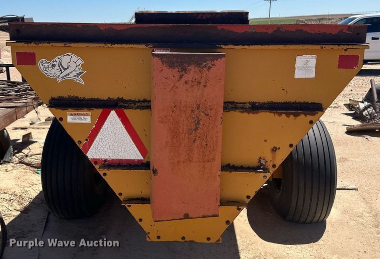 image for item IU9524 knight 7716 Slinger manure spreader