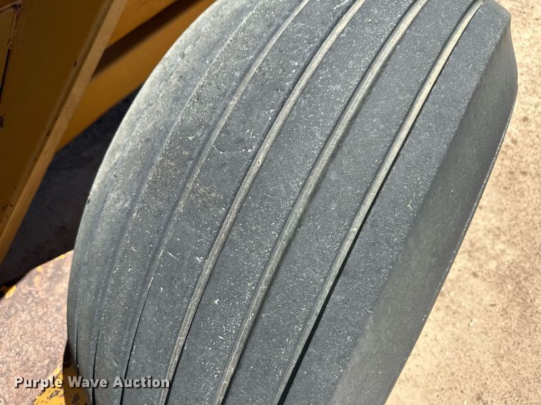 image for item IU9524 knight 7716 Slinger manure spreader