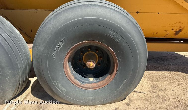 image for item IU9524 knight 7716 Slinger manure spreader