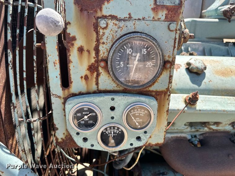 image for item IU9525 Detroit Diesel 12 cylinder diesel engine