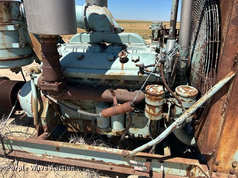 image for item IU9525 Detroit Diesel 12 cylinder diesel engine